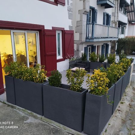 Appartement Rez De Chaussee 2 Chambres Avec Terrasse Cambo-les-Bains Exteriör bild